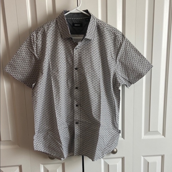 DKNY Men's Monochrome Patterned Button Down Shirt - Picture 1 of 5